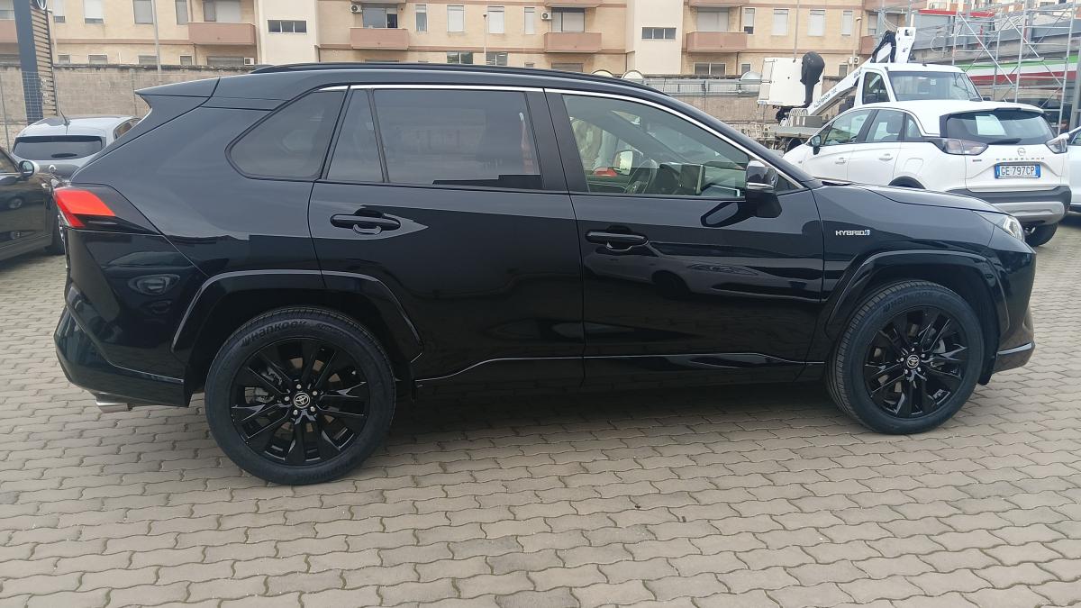 Toyota RAV 4 2.5 HV (218CV) E-CVT 2WD Black Edition